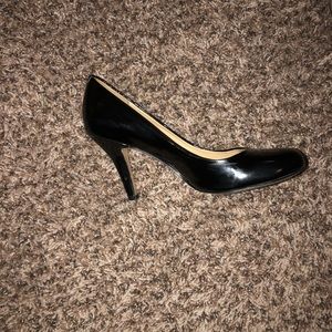 NINE WEST size 6 black heels